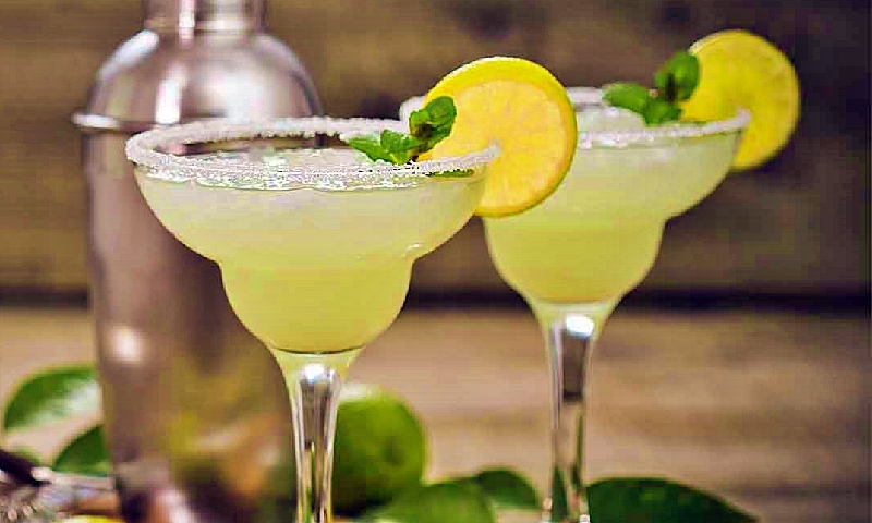 genio Descompostura siglo Hoy se celebra el Día Internacional del Tequila Margarita